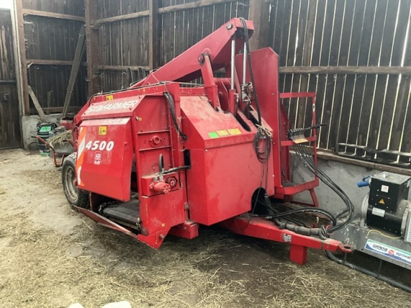 Futtermischwagen typu Farmer 4500, Gebrauchtmaschine v SAINT NIZIER DE FORNAS (Obrázek 2)