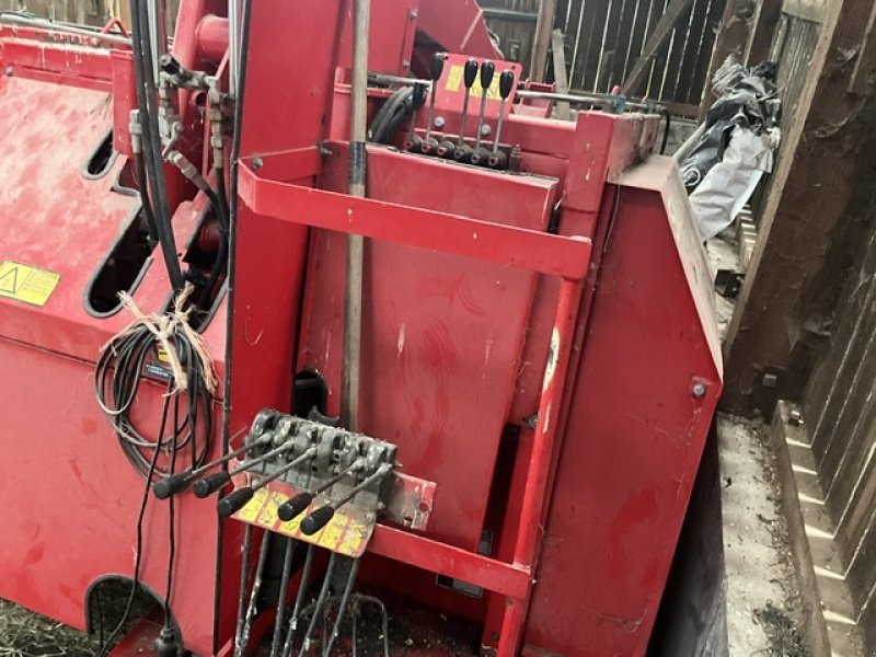 Futtermischwagen typu Farmer 4500, Gebrauchtmaschine v SAINT NIZIER DE FORNAS (Obrázek 3)