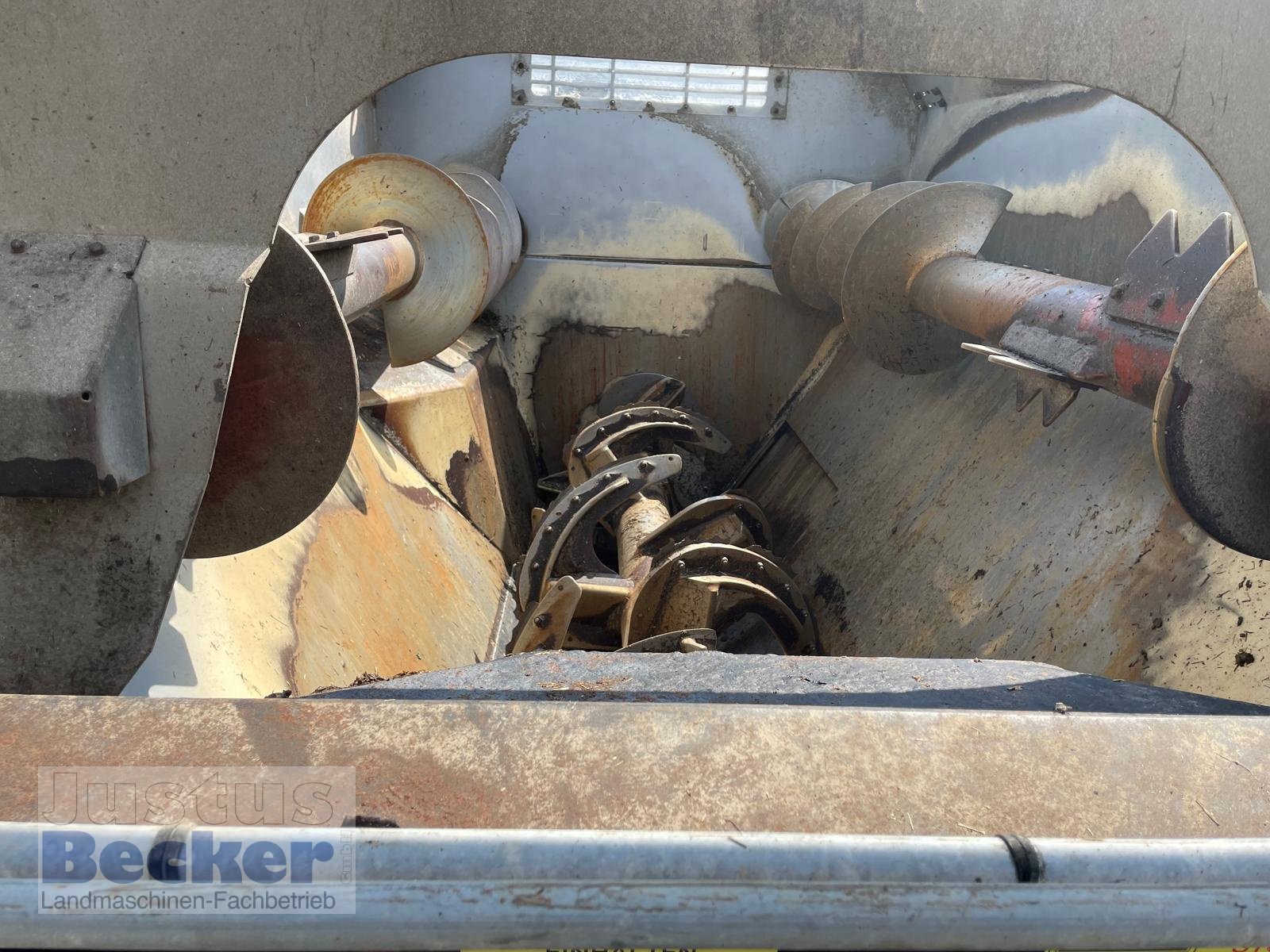 Futtermischwagen des Typs Hirl T 900 H, Gebrauchtmaschine in Weimar-Niederwalgern (Bild 13)