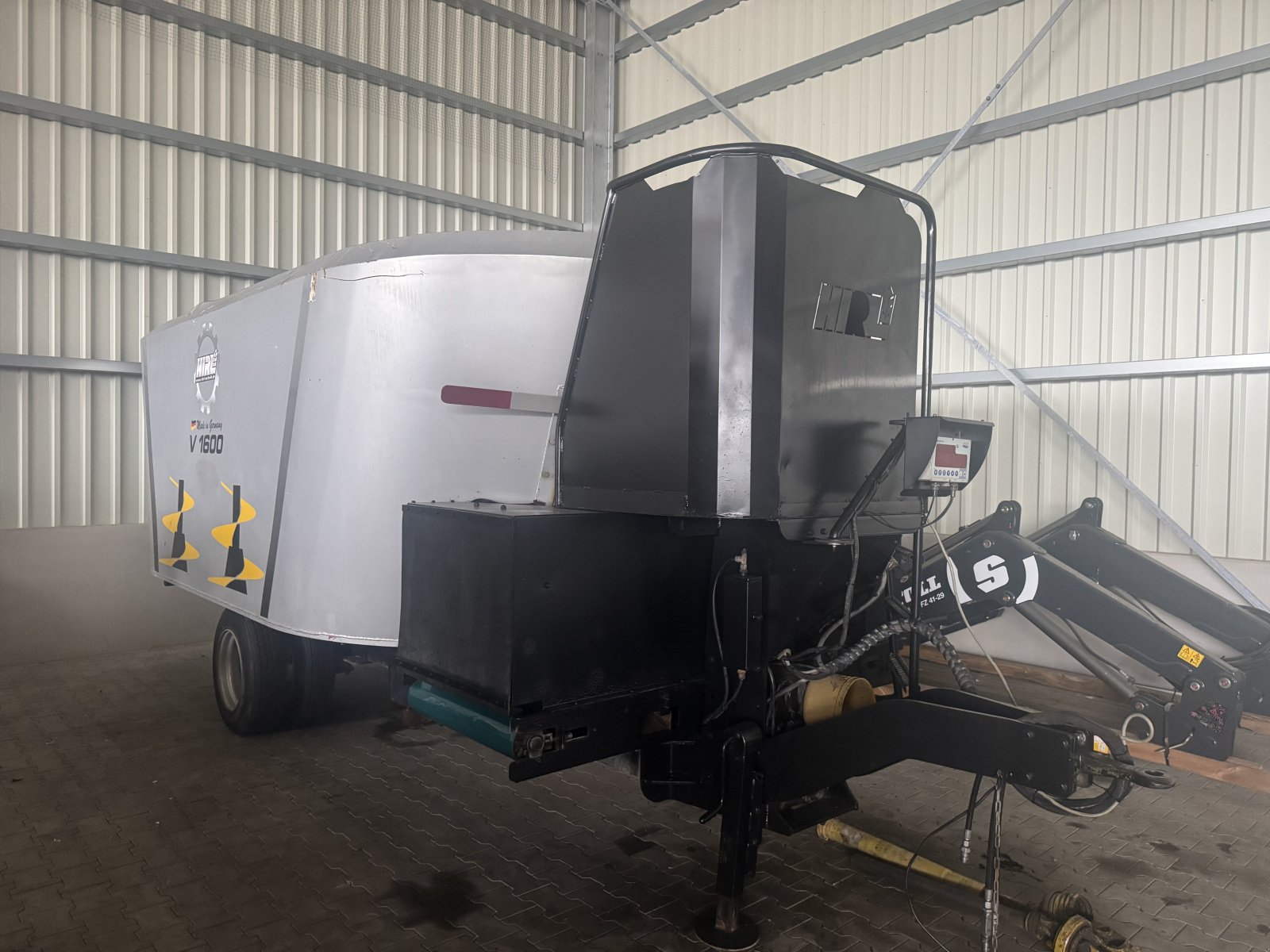 Futtermischwagen des Typs Hirl V 1600, Gebrauchtmaschine in Ingolstadt (Bild 1)