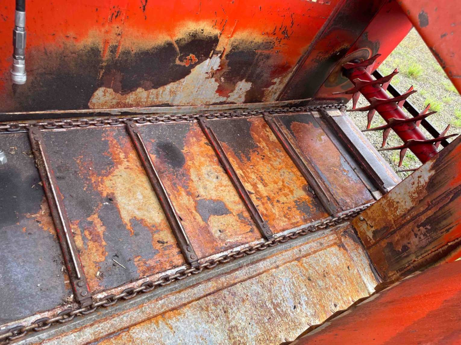 Futtermischwagen typu Jeantil Désileuse D1650 . Jeantil, Gebrauchtmaschine v SAINT CLAIR SUR ELLE (Obrázek 7)