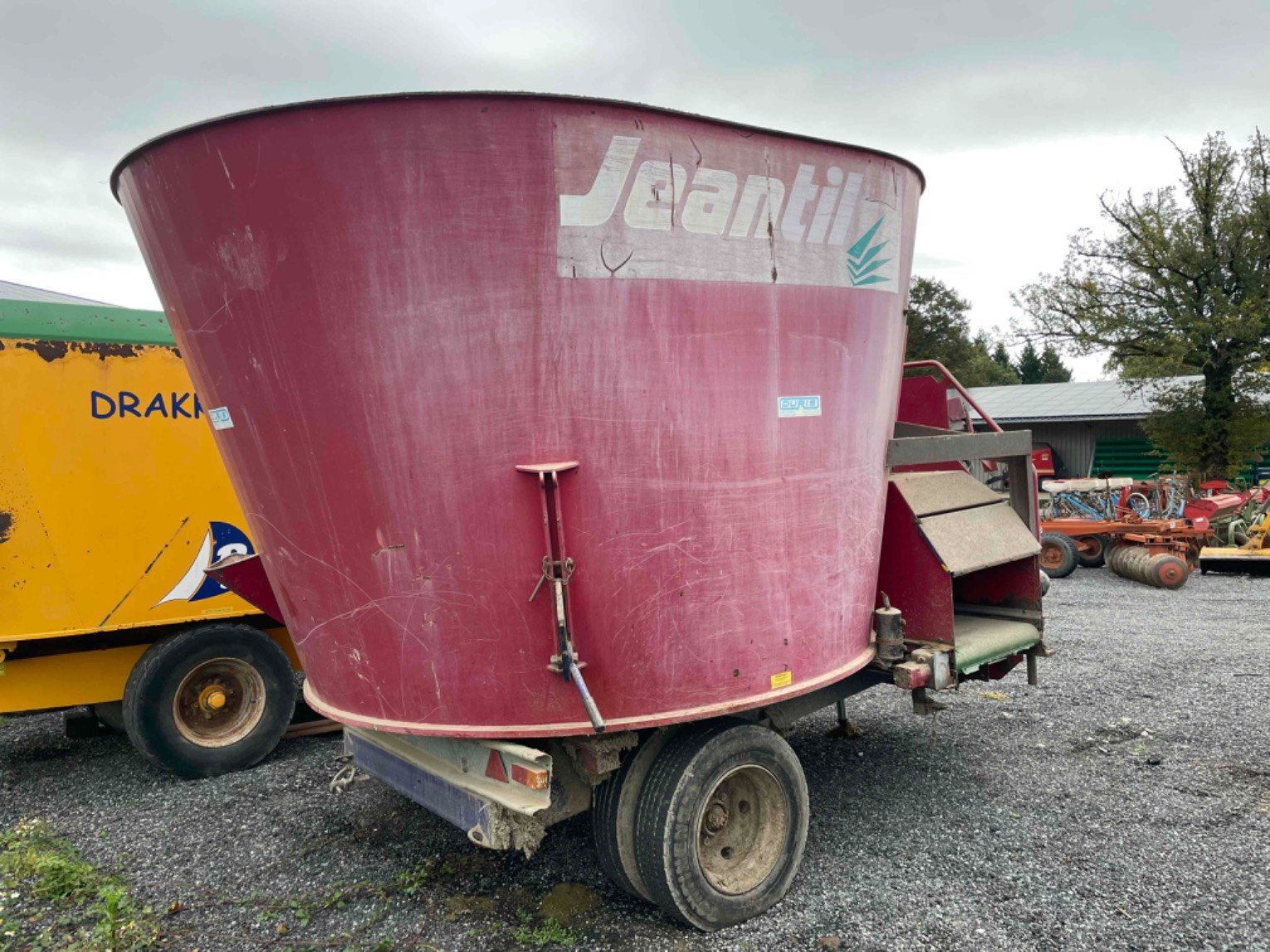 Futtermischwagen типа Jeantil Mélangeuse Vm17 Jeantil, Gebrauchtmaschine в LA SOUTERRAINE (Фотография 5)
