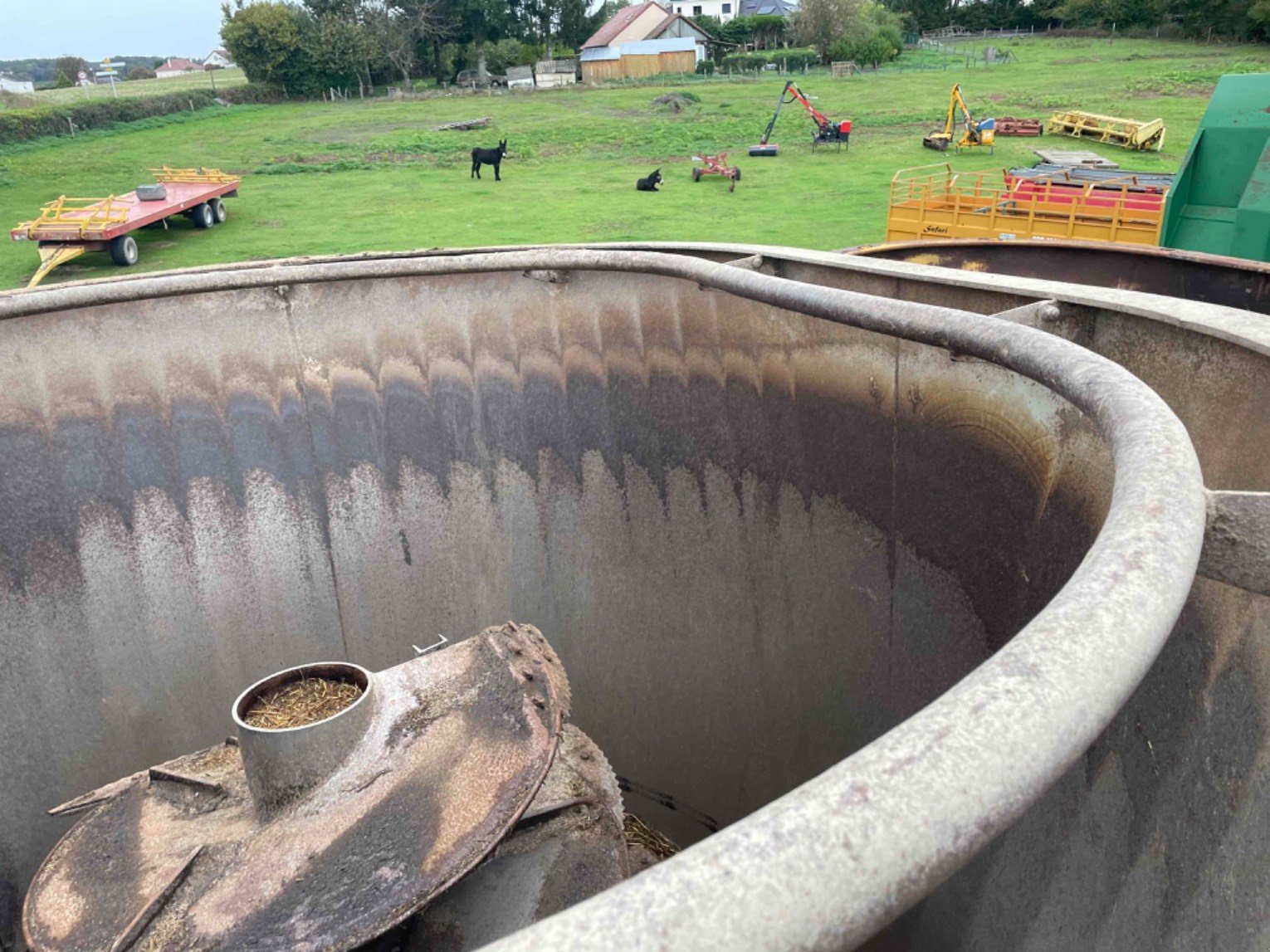 Futtermischwagen du type Jeantil Mélangeuse Vm17 Jeantil, Gebrauchtmaschine en LA SOUTERRAINE (Photo 10)