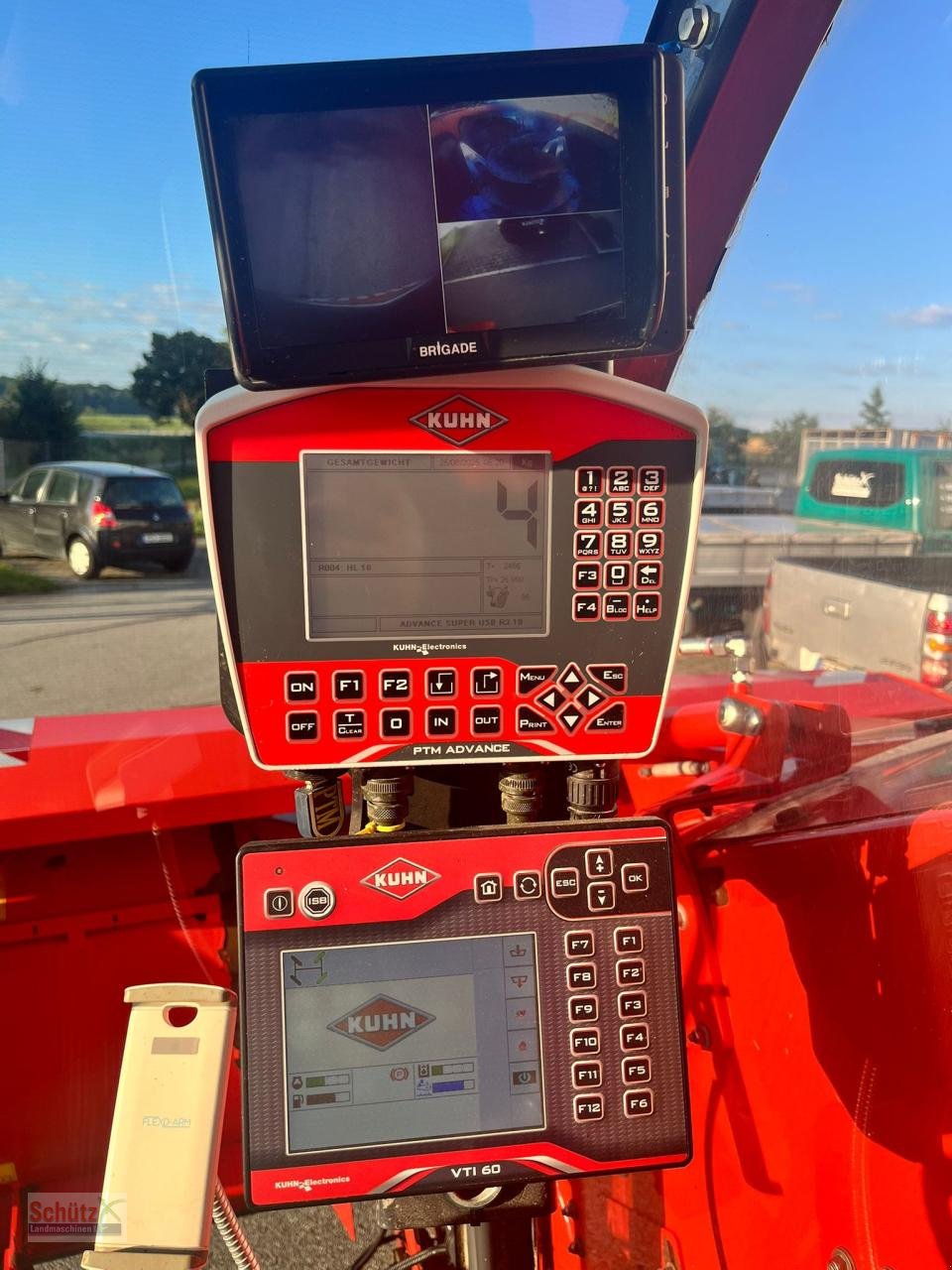 Futtermischwagen des Typs Kuhn 14.2 CS / Futtermischwagen / 2 Schnecken, Gebrauchtmaschine in Schierling (Bild 24)