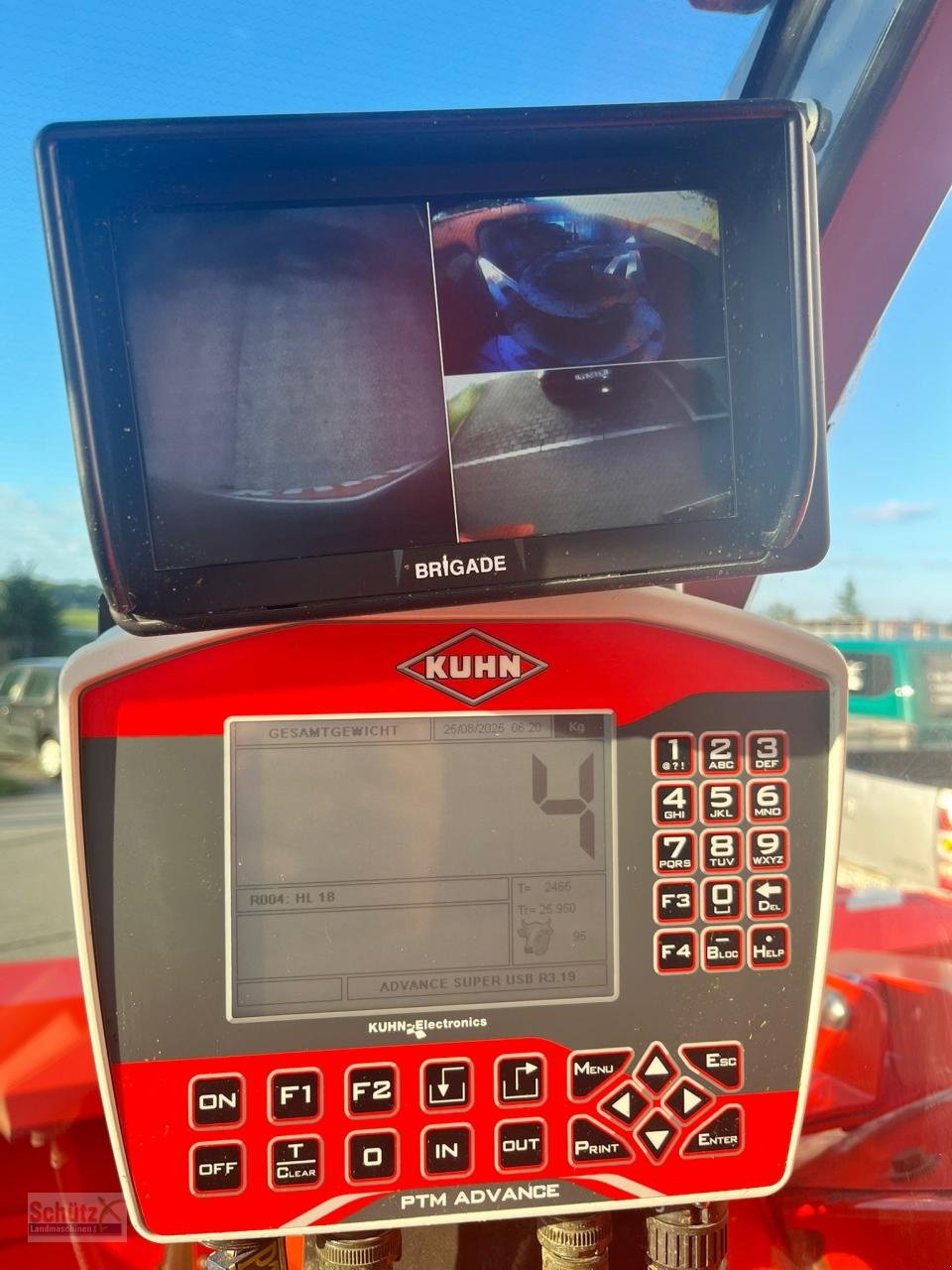 Futtermischwagen des Typs Kuhn 14.2 CS / Futtermischwagen / 2 Schnecken, Gebrauchtmaschine in Schierling (Bild 25)