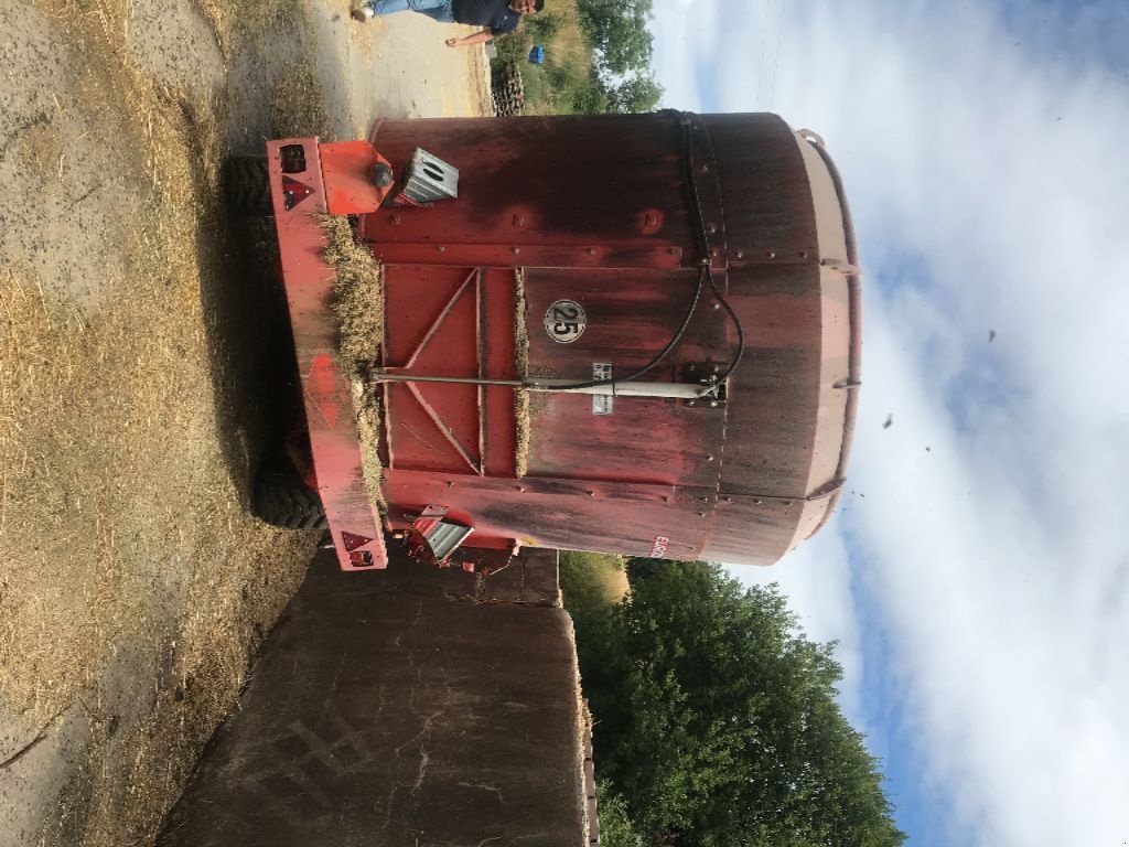 Futtermischwagen des Typs Kuhn Euromix 1, Gebrauchtmaschine in ST MARTIN EN HAUT (Bild 10)