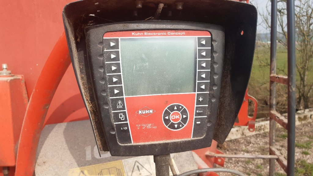 Futtermischwagen of the type Kuhn EUROMIX 1070, Gebrauchtmaschine in MANDRES-SUR-VAIR (Picture 7)