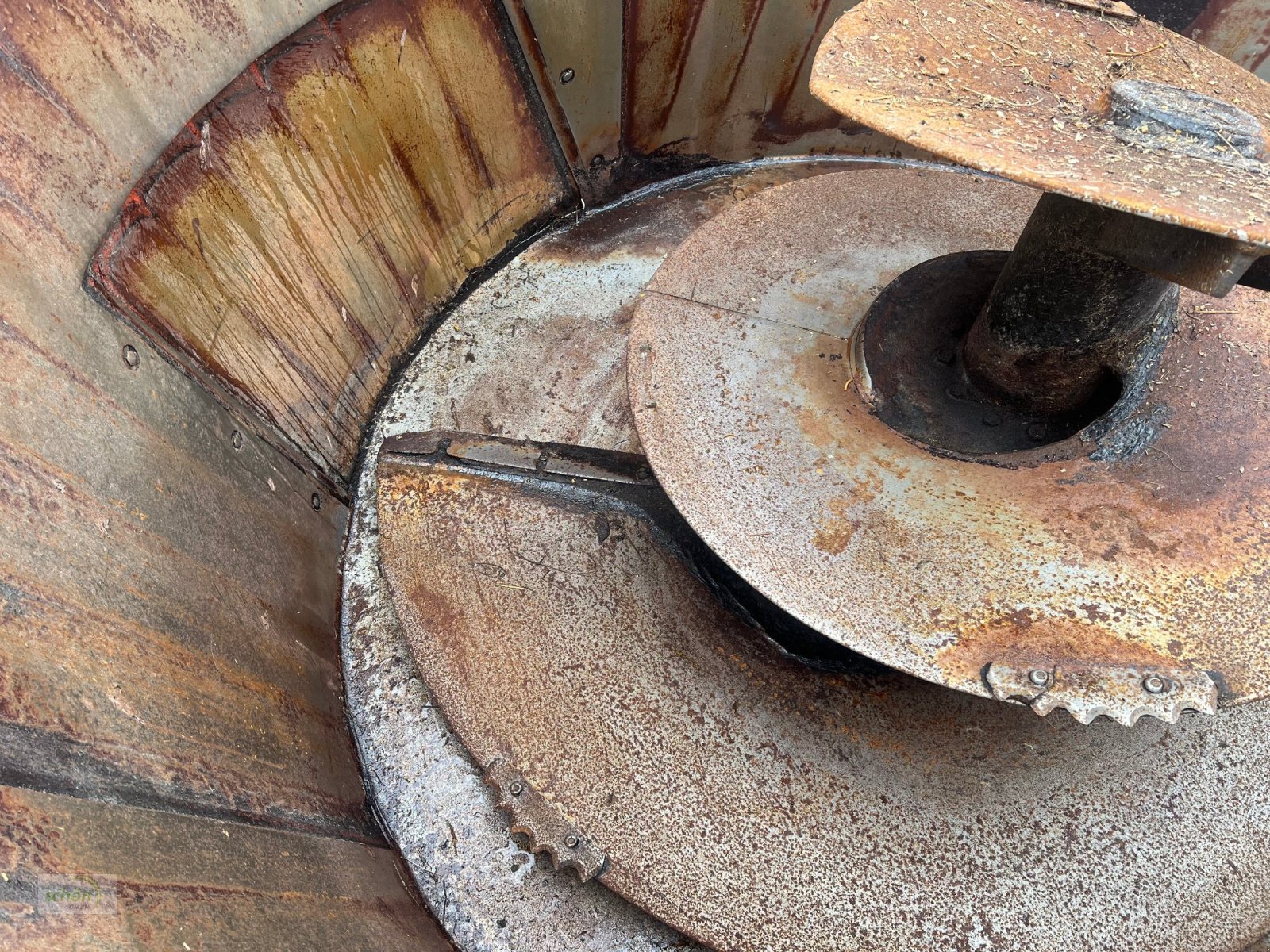 Futtermischwagen typu Kuhn Euromix I 870 mit beidseitigem Austrag - aus erster Hand, Gebrauchtmaschine v Burgrieden (Obrázek 23)