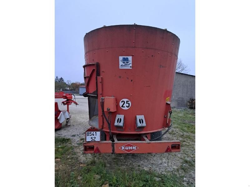 Futtermischwagen typu Kuhn EUROMIX, Gebrauchtmaschine v CHAUMONT (Obrázek 3)