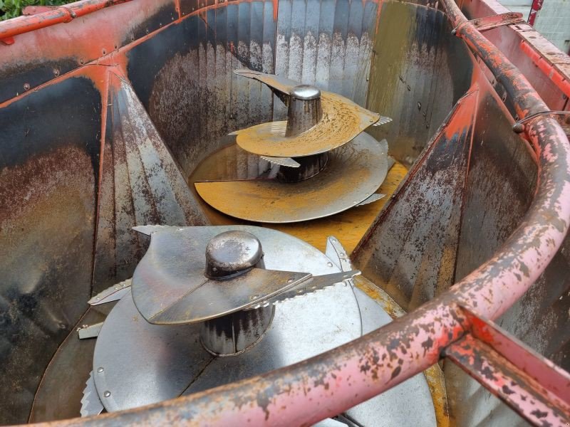 Futtermischwagen del tipo Kuhn EUV 280 Version X Futtermischwagen, Gebrauchtmaschine In Chur (Immagine 4)