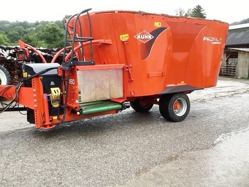 Futtermischwagen des Typs Kuhn Profile 1480 Futtermischwagen gezogen, Gebrauchtmaschine in St. Marienkirchen (Bild 1)