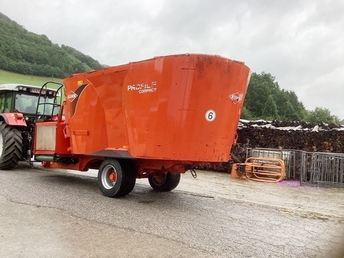 Futtermischwagen des Typs Kuhn Profile 1480 Futtermischwagen gezogen, Gebrauchtmaschine in St. Marienkirchen (Bild 3)