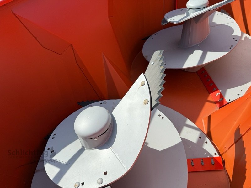 Futtermischwagen of the type Kuhn Profile 16.2, Neumaschine in Marxen (Picture 10)