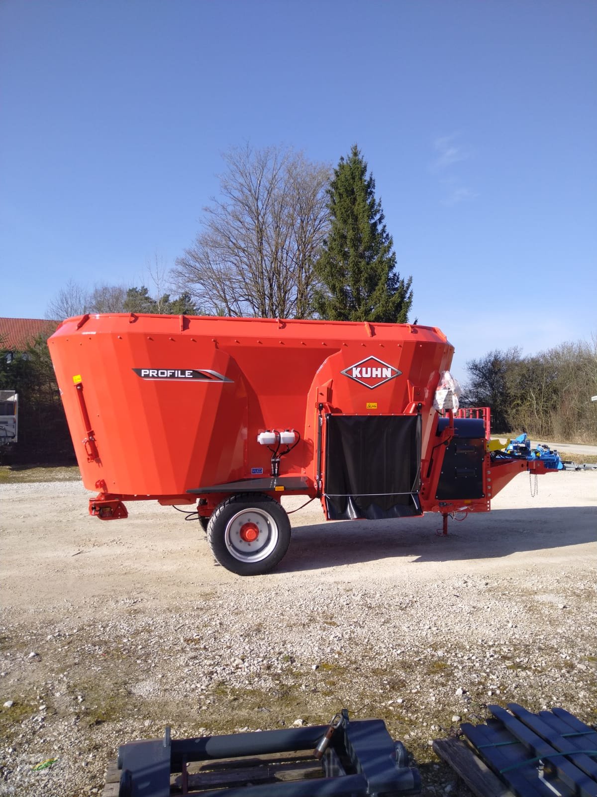 Futtermischwagen от тип Kuhn Profile 18.2 DM, Neumaschine в Pegnitz-Bronn (Снимка 1)