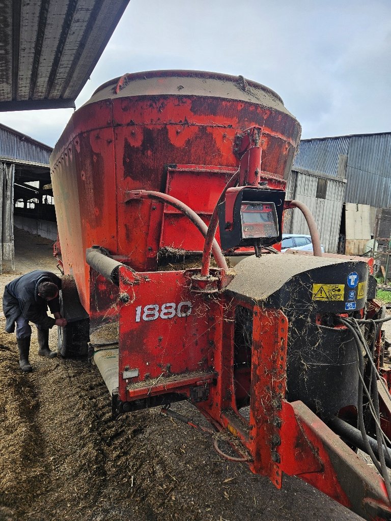 Futtermischwagen типа Kuhn Profile 1880, Gebrauchtmaschine в MANDRES-SUR-VAIR (Фотография 2)