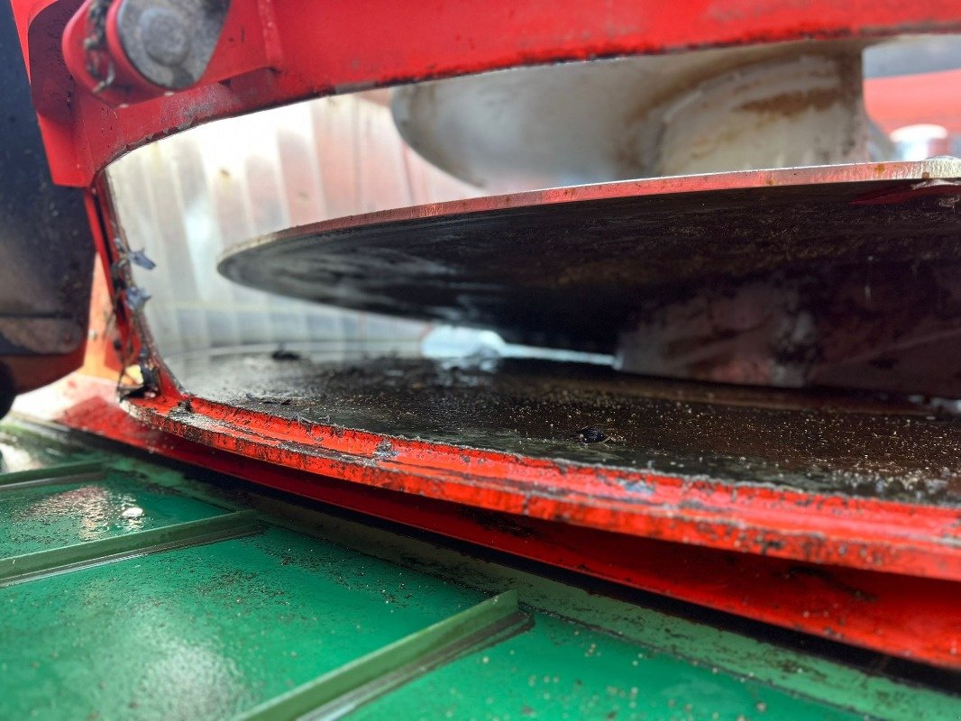 Futtermischwagen Türe ait Kuhn Profile 30.2 CL, Gebrauchtmaschine içinde Sittensen (resim 9)