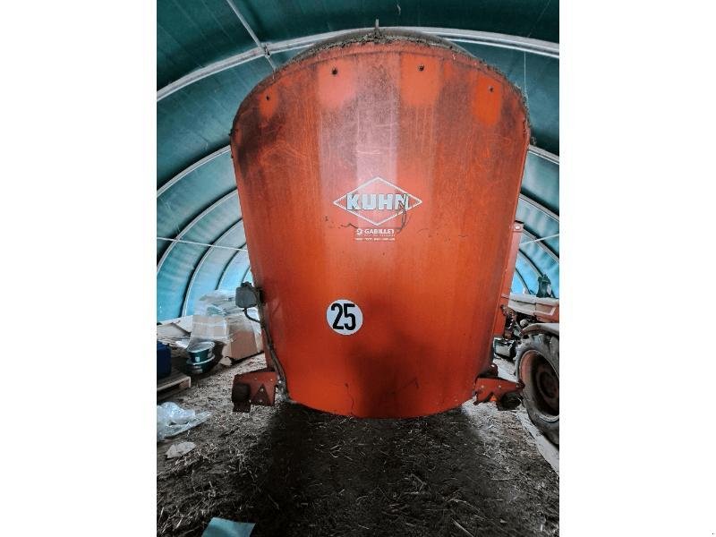 Futtermischwagen του τύπου Kuhn PROFILE1680, Gebrauchtmaschine σε PLUMELEC (Φωτογραφία 9)