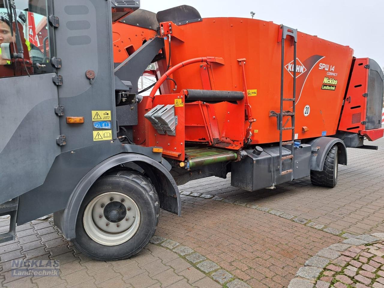 Futtermischwagen от тип Kuhn SPW14 Compact, Gebrauchtmaschine в Schirradorf (Снимка 2)