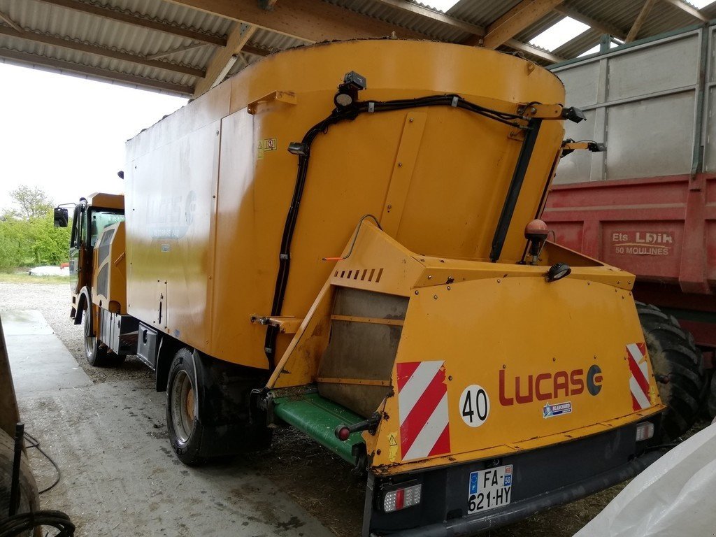 Futtermischwagen tip Lucas AUTOSPIRE 240, Gebrauchtmaschine in TREMEUR (Poză 2)