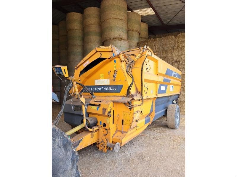 Futtermischwagen Türe ait Lucas CASTORMIX, Gebrauchtmaschine içinde CHAUMONT (resim 1)