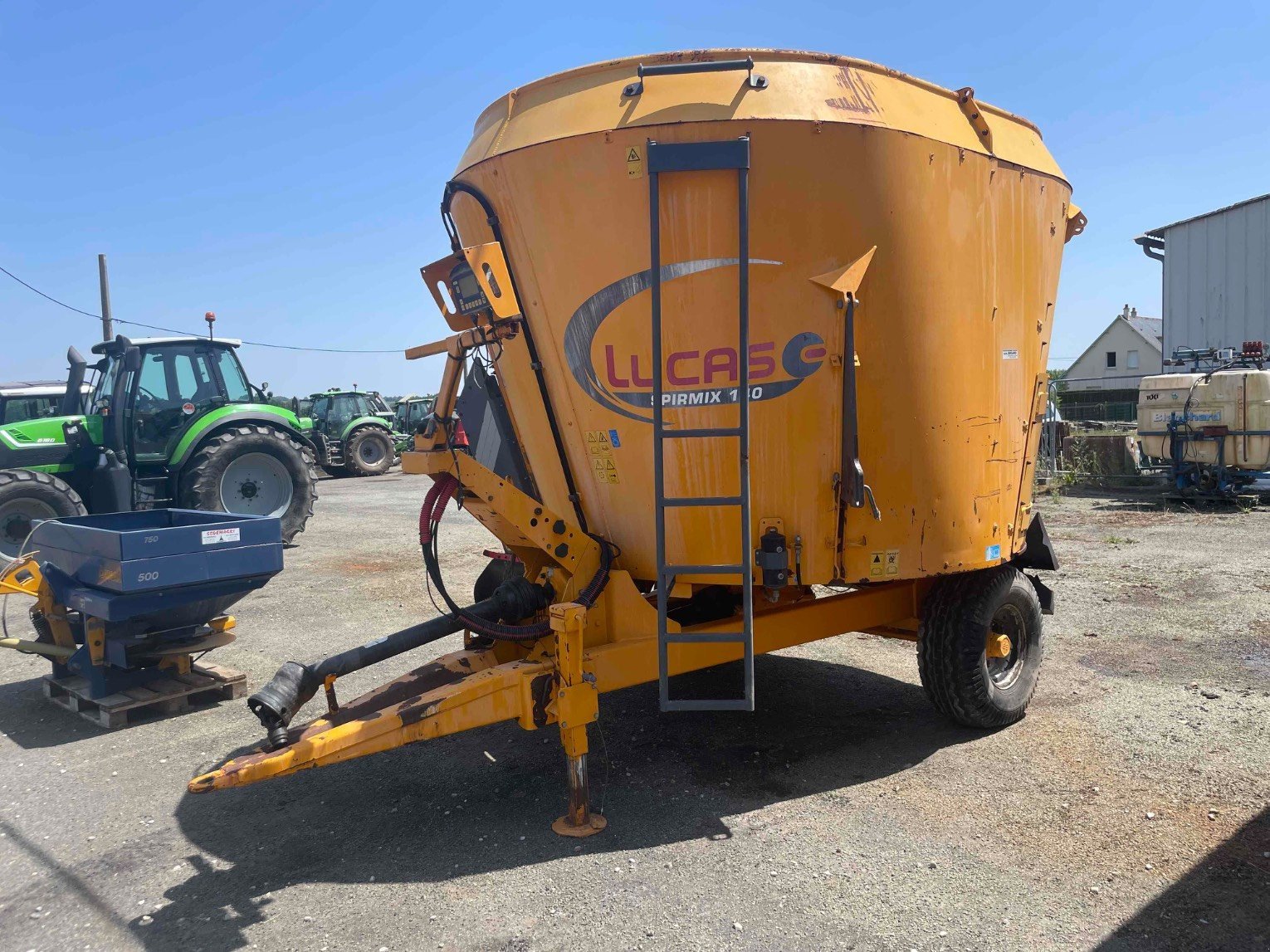 Futtermischwagen of the type Lucas Mélangeuse SPIRMIX 140 Lucas, Gebrauchtmaschine in SAINT CLAIR SUR ELLE (Picture 2)
