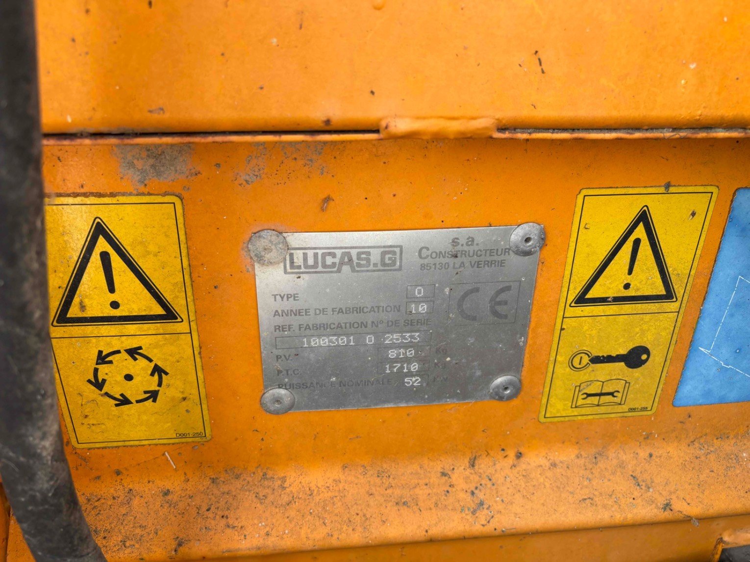 Futtermischwagen Türe ait Lucas Silogrif 2001, Gebrauchtmaschine içinde LA SOUTERRAINE (resim 6)