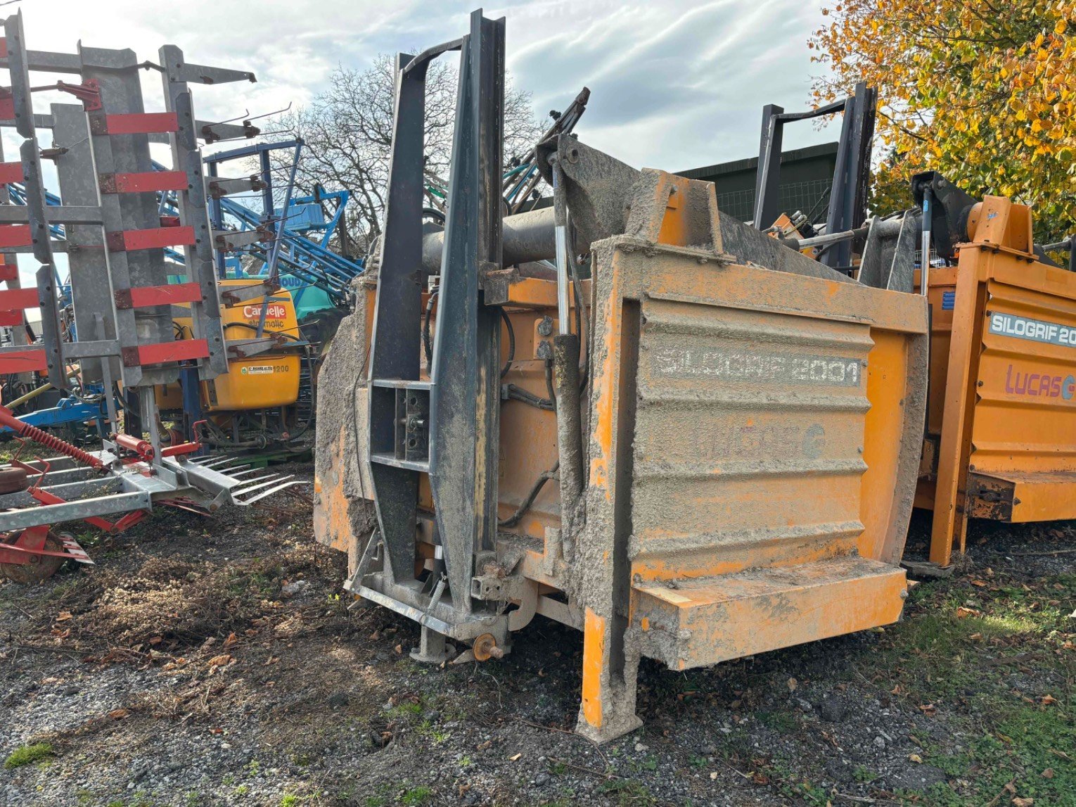 Futtermischwagen Türe ait Lucas Silogrif 2001, Gebrauchtmaschine içinde LA SOUTERRAINE (resim 2)