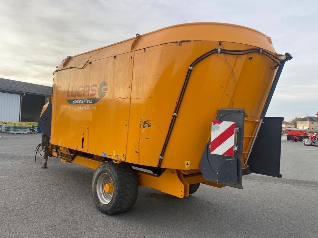 Futtermischwagen a típus Lucas Spirmixjet 240, Gebrauchtmaschine ekkor: GUERET (Kép 3)