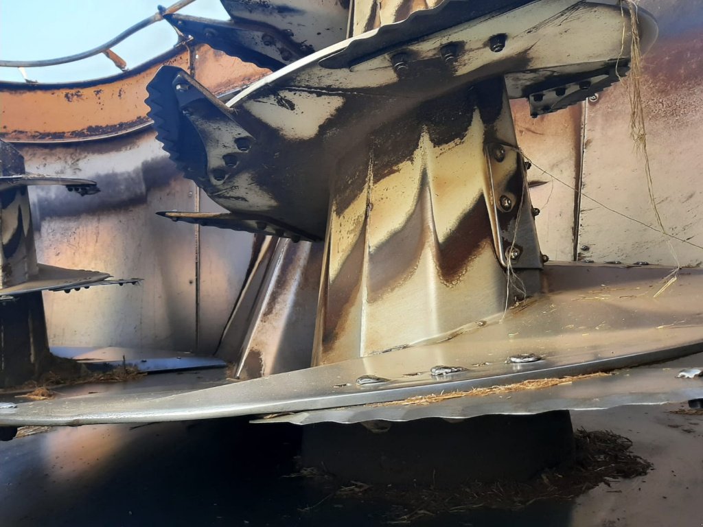 Futtermischwagen от тип Lucas Sprimix jet 260, Gebrauchtmaschine в SAINT LOUP (Снимка 10)