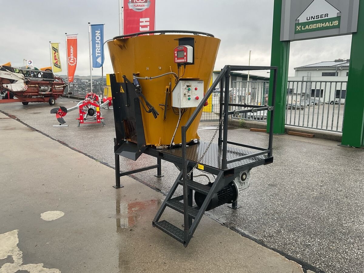 Futtermischwagen of the type Mammut PM 1.5 ST, Gebrauchtmaschine in Zwettl (Picture 1)