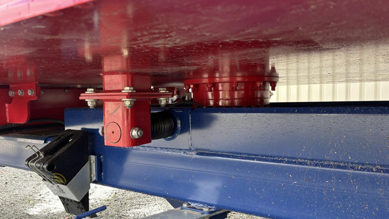 Futtermischwagen des Typs Mayer TRAILEDLINE CLASSIC DUO 16, Neumaschine in Aurich (Bild 9)