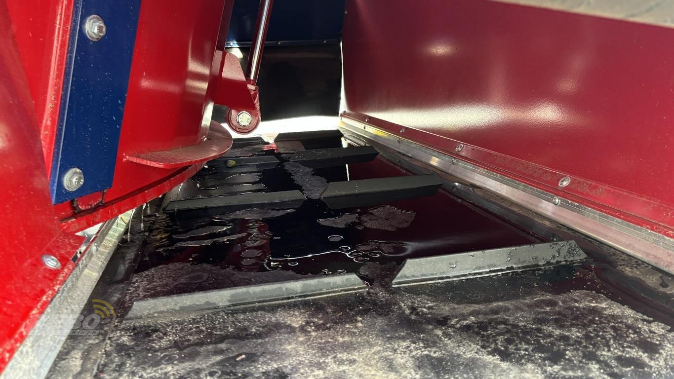 Futtermischwagen des Typs Mayer TRAILEDLINE CLASSIC DUO 16, Neumaschine in Aurich (Bild 11)