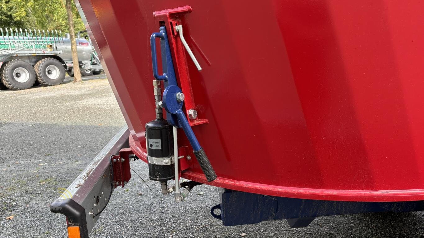 Futtermischwagen des Typs Mayer TRAILEDLINE CLASSIC DUO 16, Neumaschine in Aurich (Bild 16)