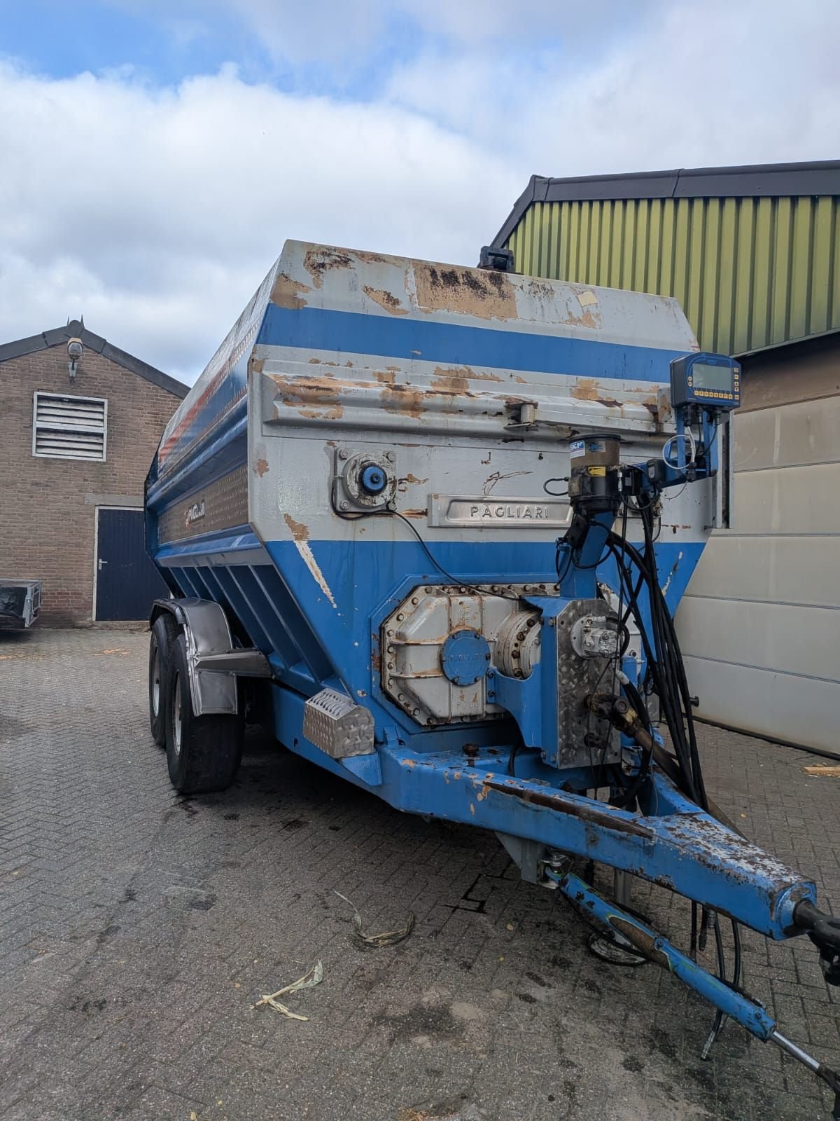 Futtermischwagen del tipo Pagliari TMU 422, Gebrauchtmaschine In Buchten (Immagine 1)