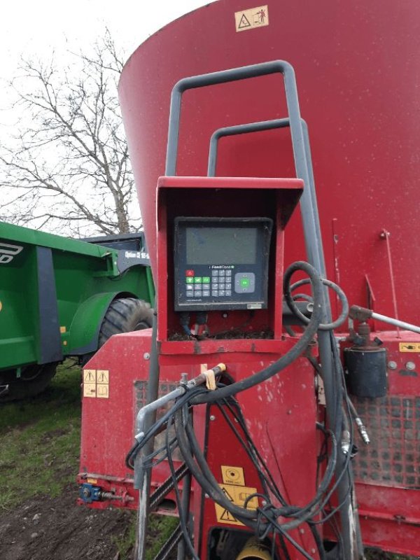 Futtermischwagen del tipo RMH MIXEL 302, Gebrauchtmaschine In azerailles (Immagine 8)