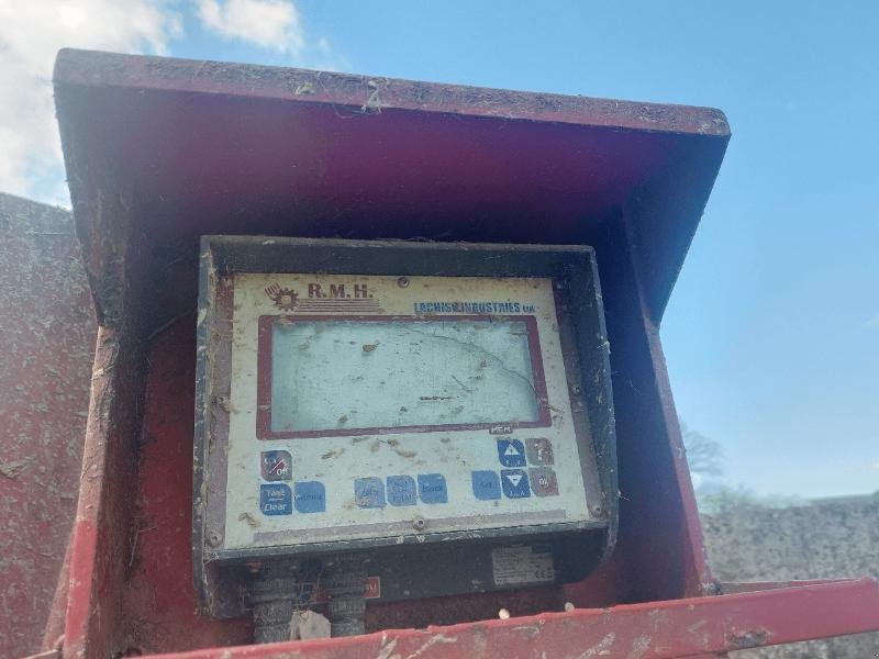 Futtermischwagen des Typs RMH MIXELL 18, Gebrauchtmaschine in VOUZIERS (Bild 7)