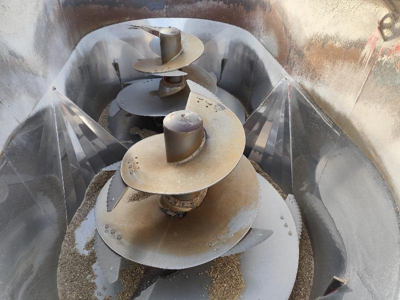 Futtermischwagen des Typs RMH MIXELL 202, Gebrauchtmaschine in CHAUMESNIL (Bild 7)