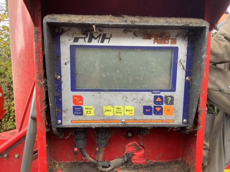 Futtermischwagen of the type RMH MIXELL141, Gebrauchtmaschine in les hayons (Picture 5)