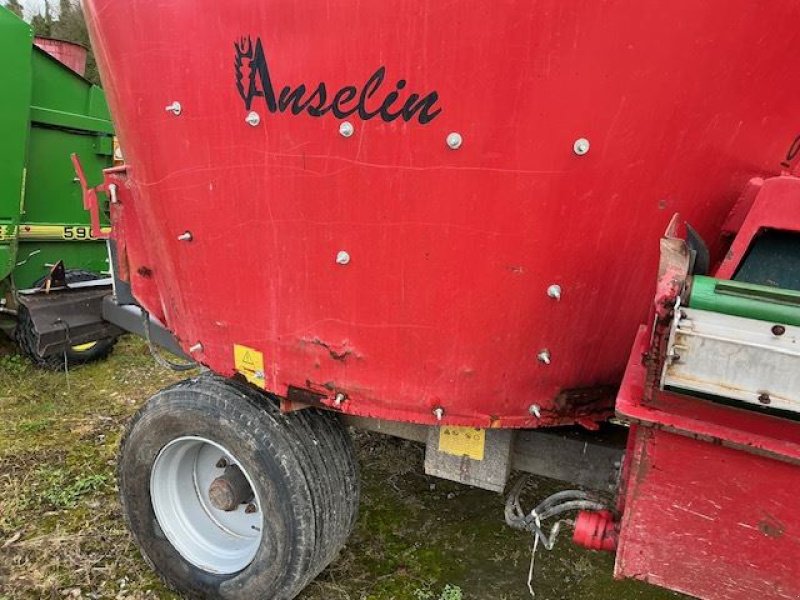 Futtermischwagen typu RMH MIXELL161W, Gebrauchtmaschine v les hayons (Obrázek 5)