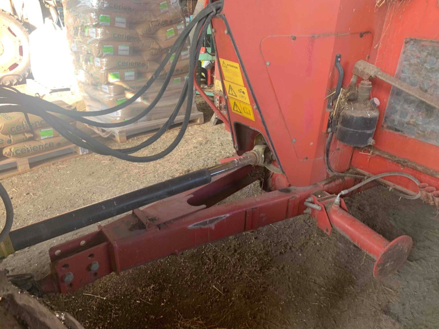 Futtermischwagen typu RMH VR12, Gebrauchtmaschine v ORLEIX (Obrázok 10)