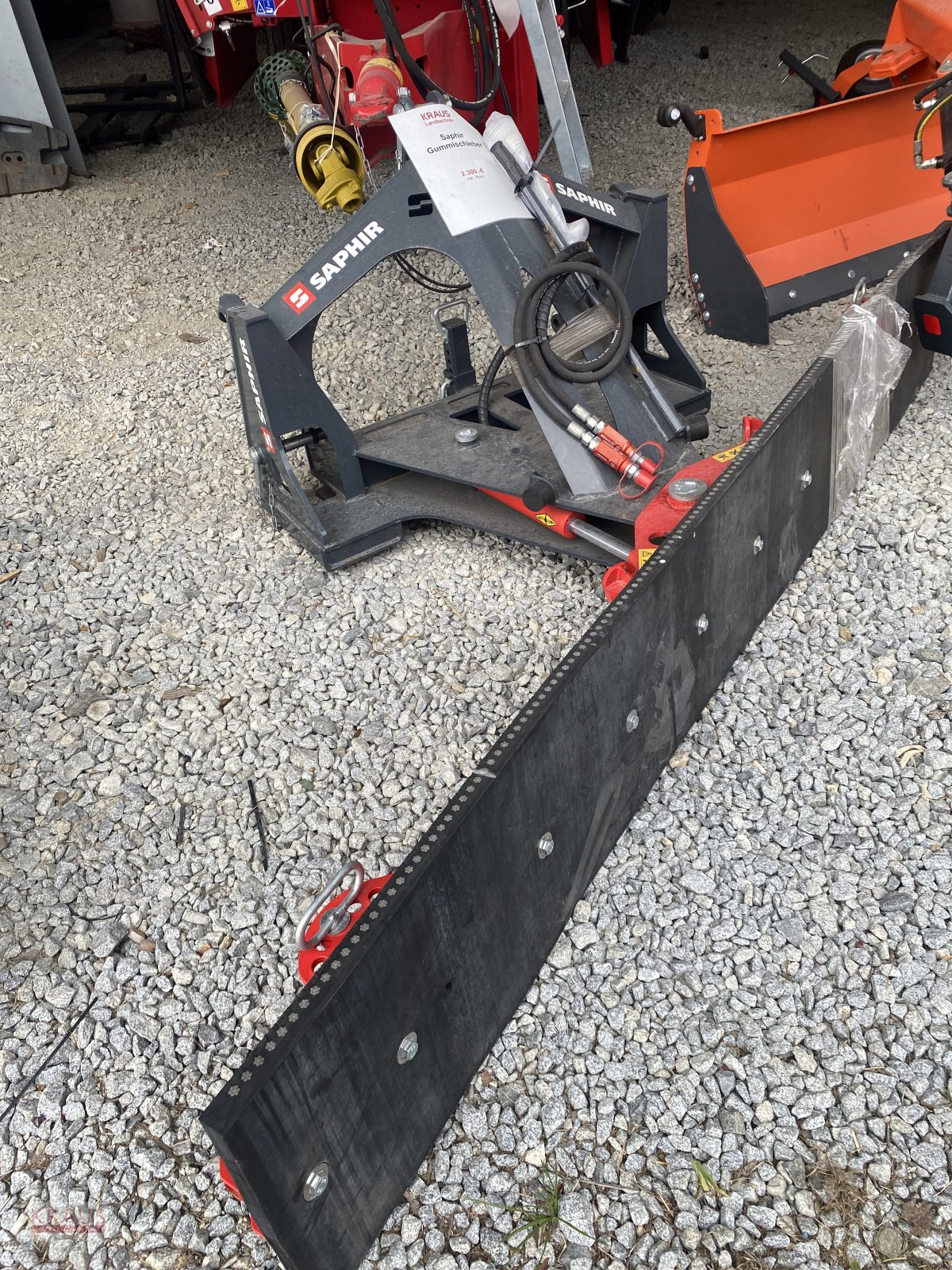 Futtermischwagen des Typs Saphir Multi 275, Neumaschine in Geiersthal (Bild 1)