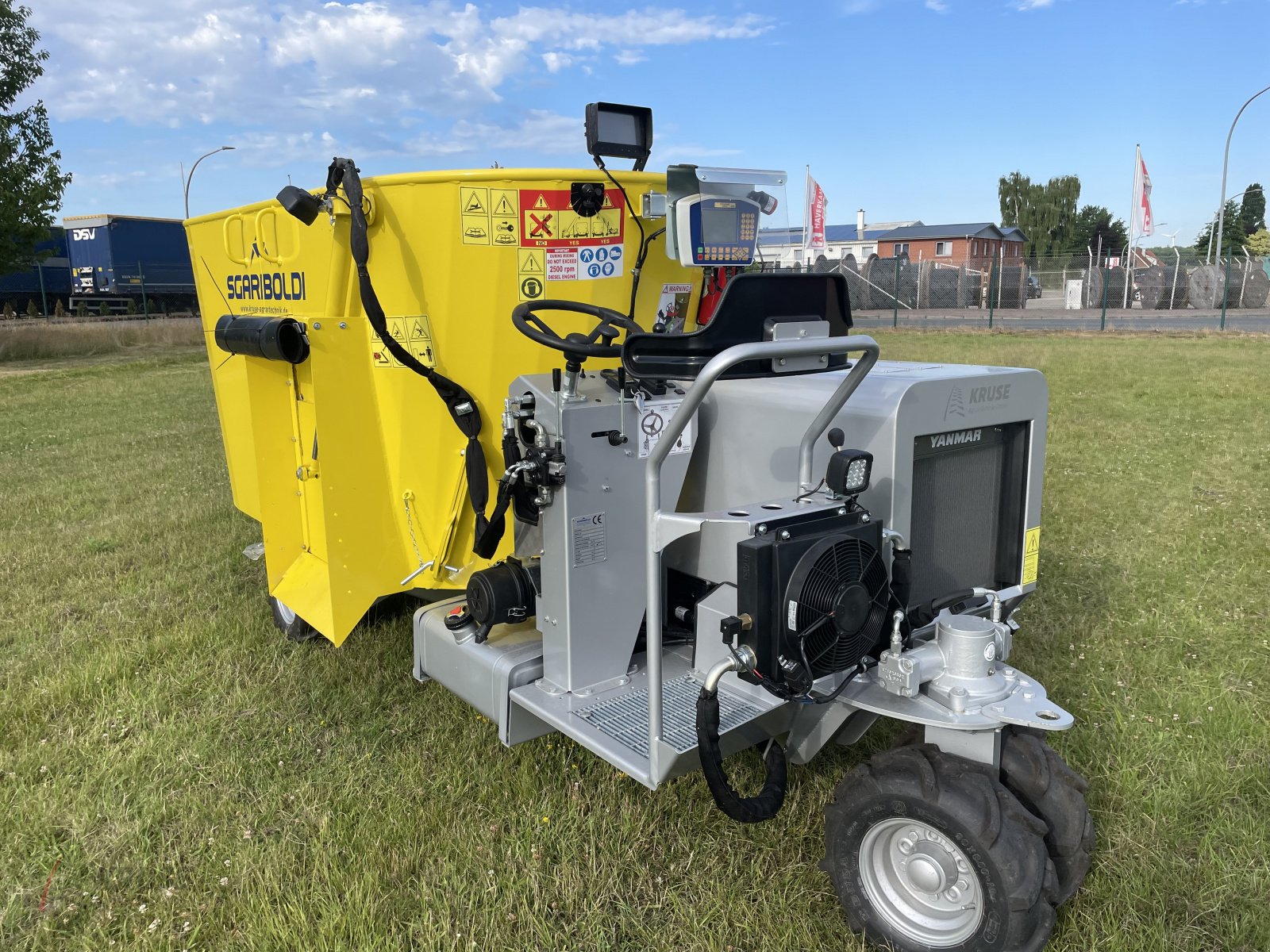 Futtermischwagen des Typs Sgariboldi Koala 4.5 MD-S, Neumaschine in Fürstenau (Bild 8)