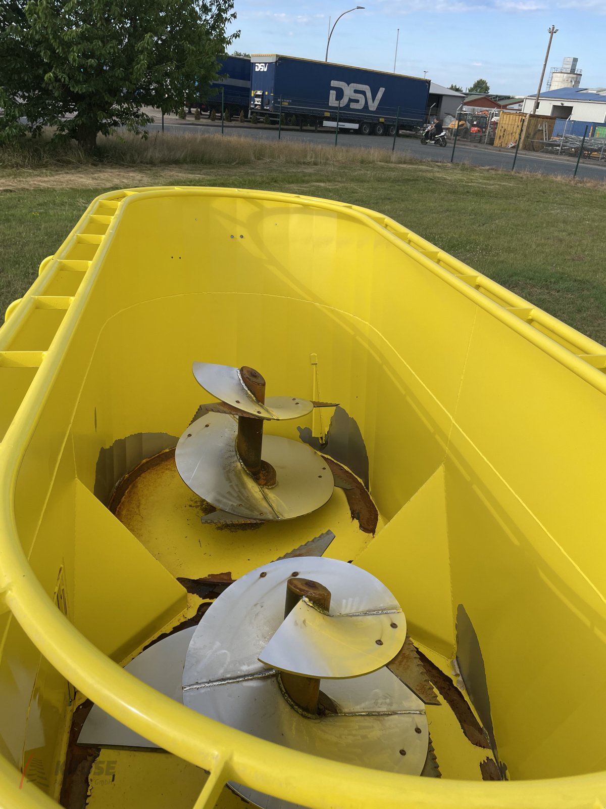 Futtermischwagen des Typs Sgariboldi Koala 4.5 MD-S, Neumaschine in Fürstenau (Bild 10)