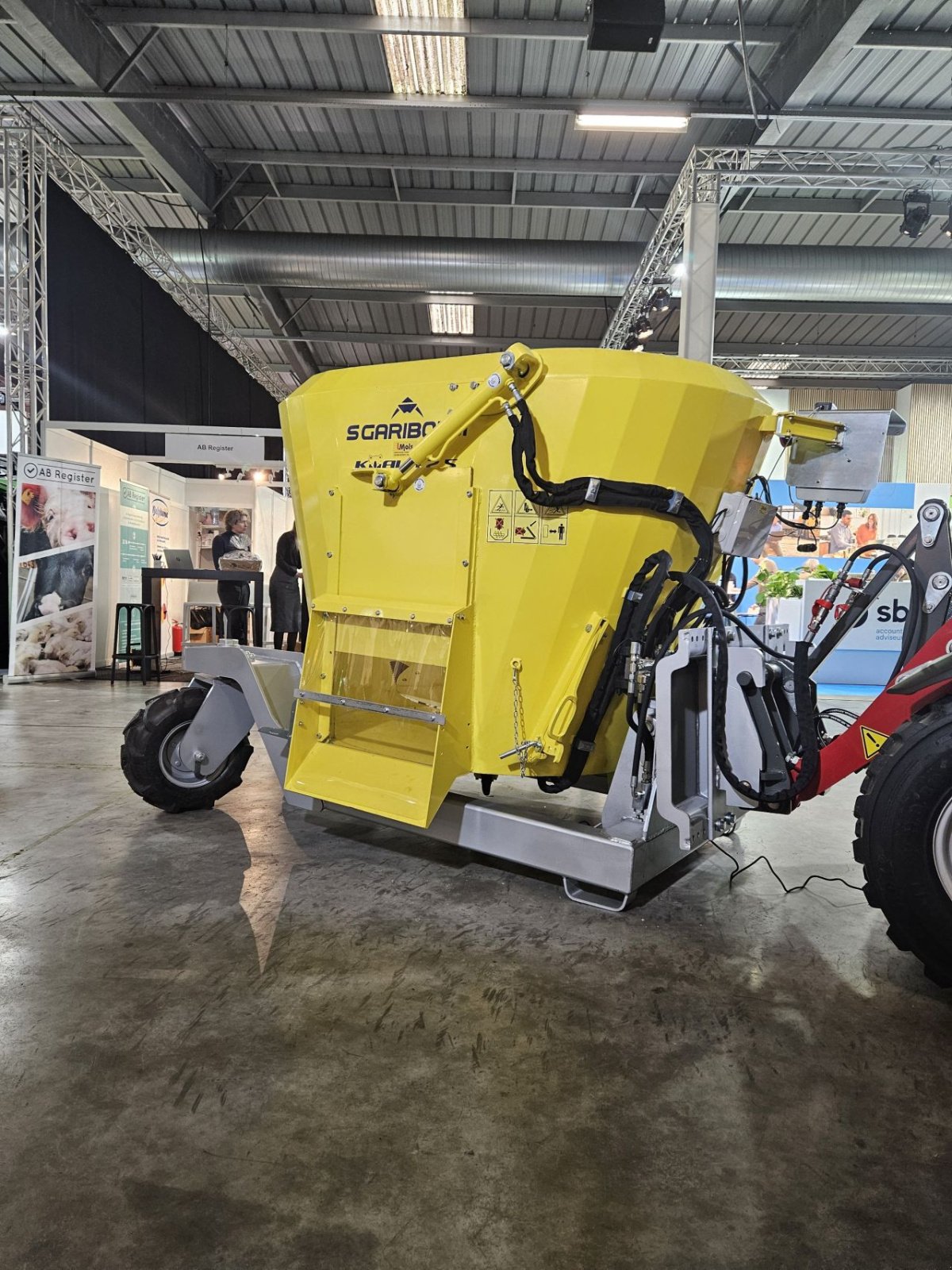 Futtermischwagen des Typs Sgariboldi Koala Cart, Neumaschine in Buchten (Bild 4)