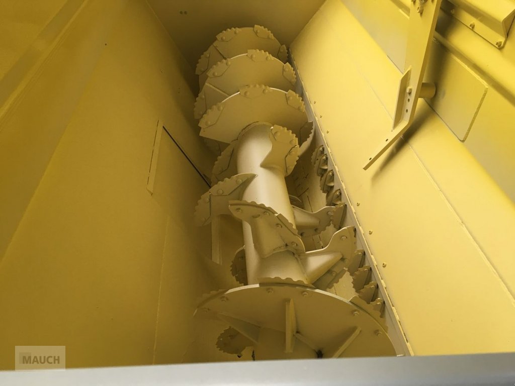 Futtermischwagen des Typs Sgariboldi MAV 6214, Neumaschine in Burgkirchen (Bild 4)