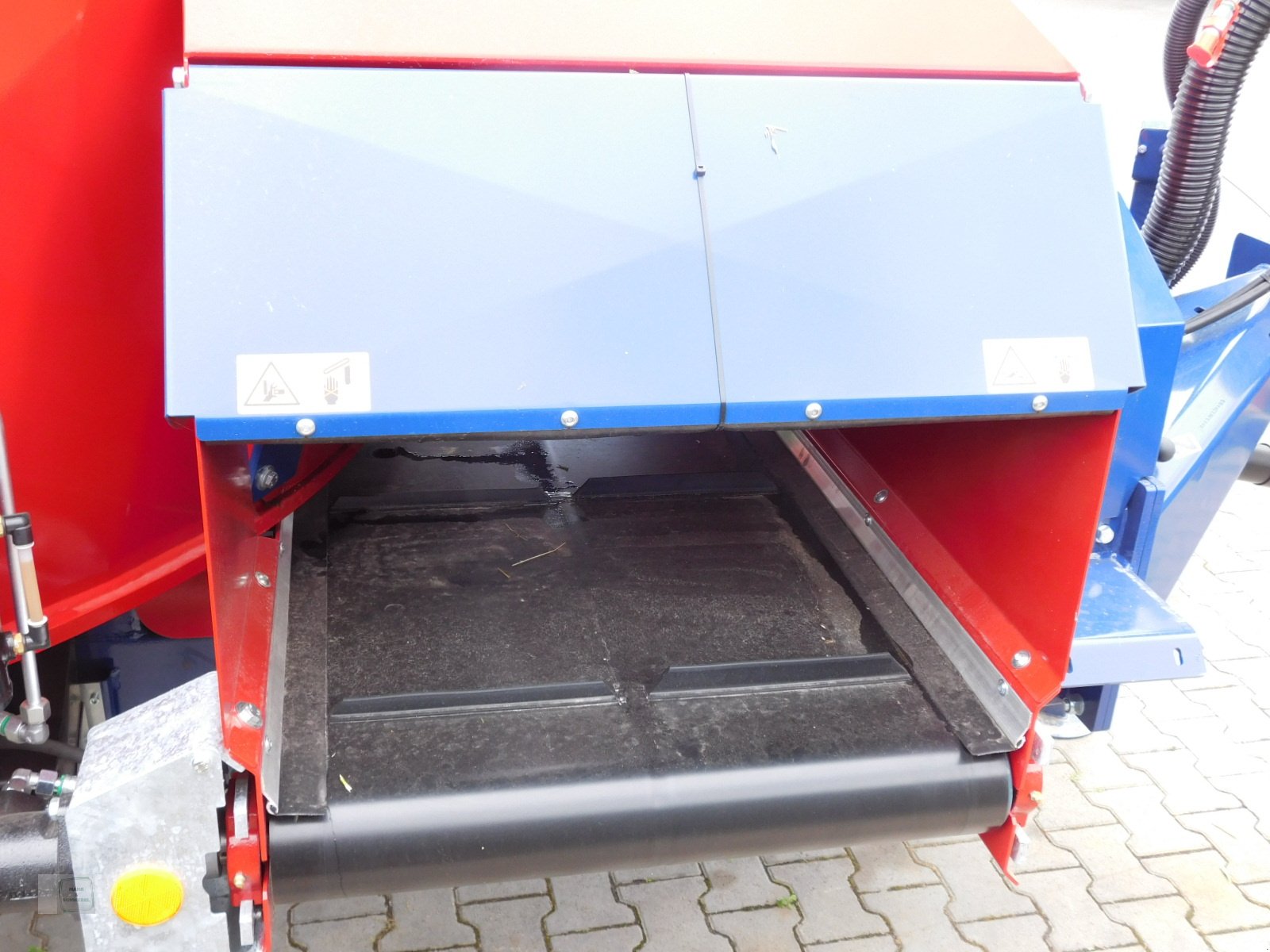 Futtermischwagen des Typs Siloking Duo 14, Neumaschine in Gross-Bieberau (Bild 6)