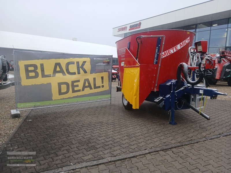 Futtermischwagen of the type Siloking Kompakt 8m³, Neumaschine in Aurolzmünster (Picture 1)