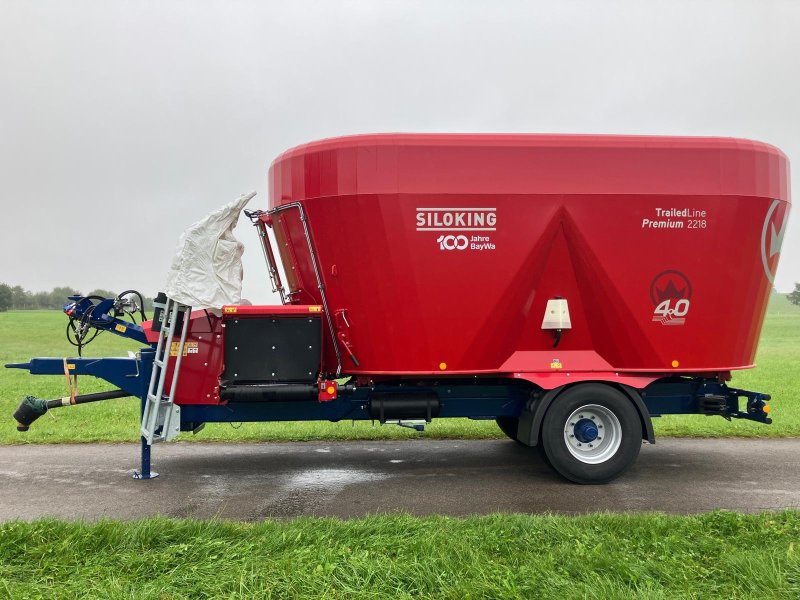 Futtermischwagen of the type Siloking Premium 2218-22, Neumaschine in Ingenried (Picture 1)