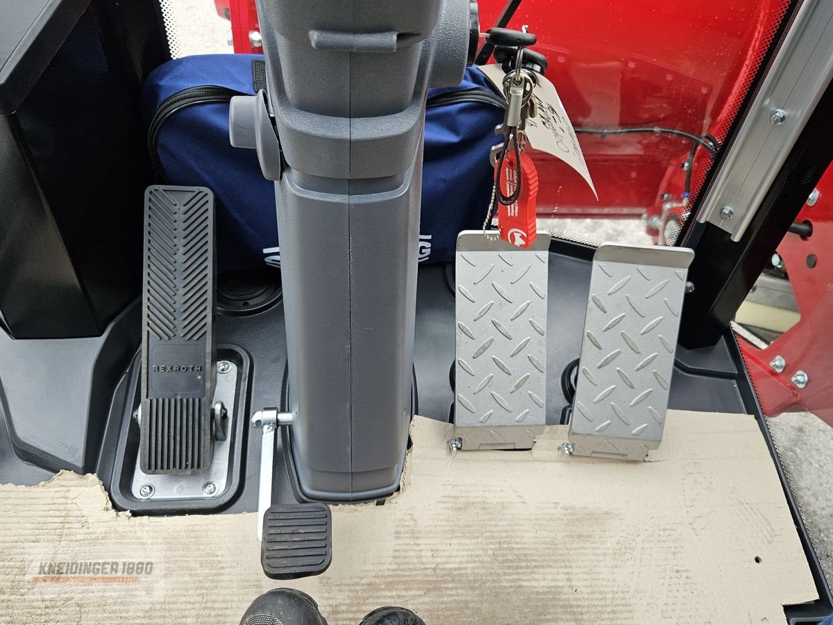 Futtermischwagen of the type Siloking Selbstfahrer 1612-16, Neumaschine in Altenfelden (Picture 15)