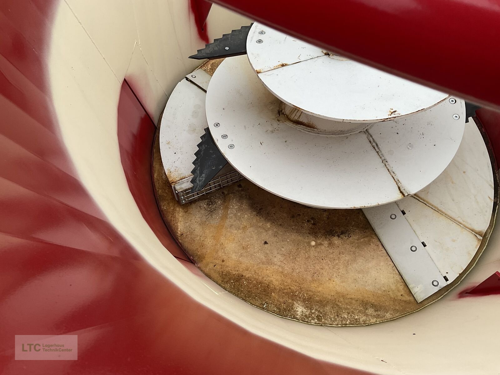 Futtermischwagen van het type Siloking TruckLine eTruck 1408-10, Neumaschine in Redlham (Foto 25)